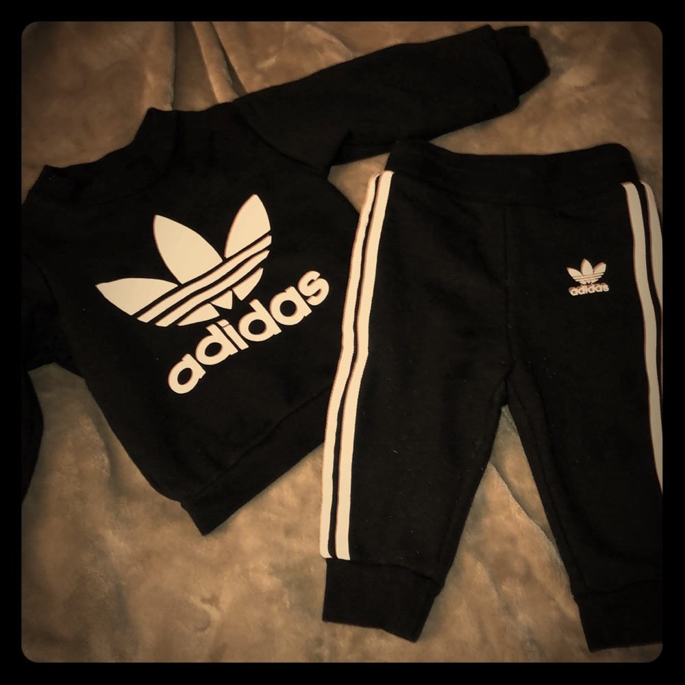 Adidas sweatsuit